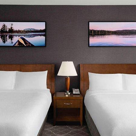 Hilton Garden Inn Calgary Airport Extérieur photo
