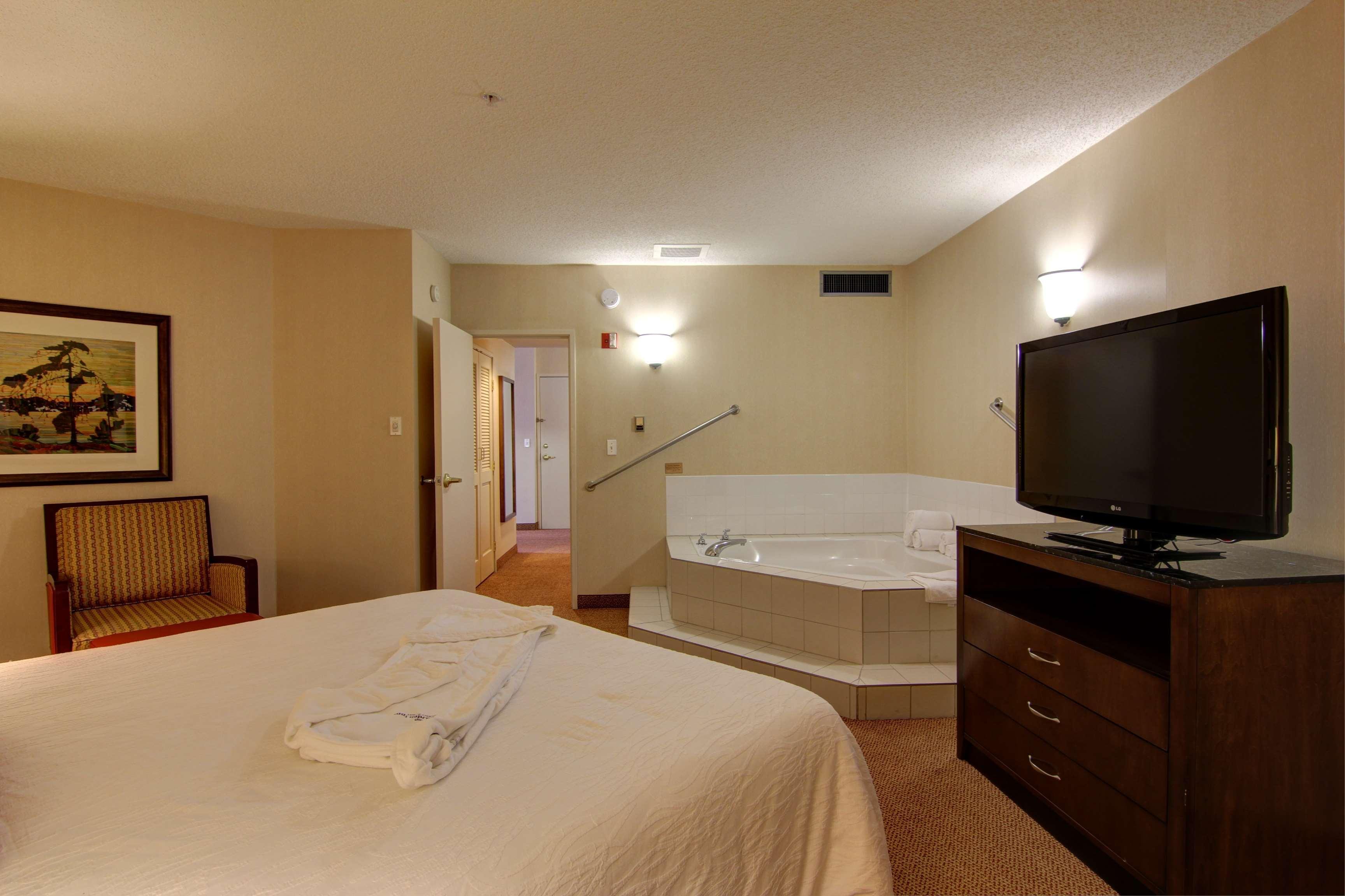 Hilton Garden Inn Calgary Airport Extérieur photo