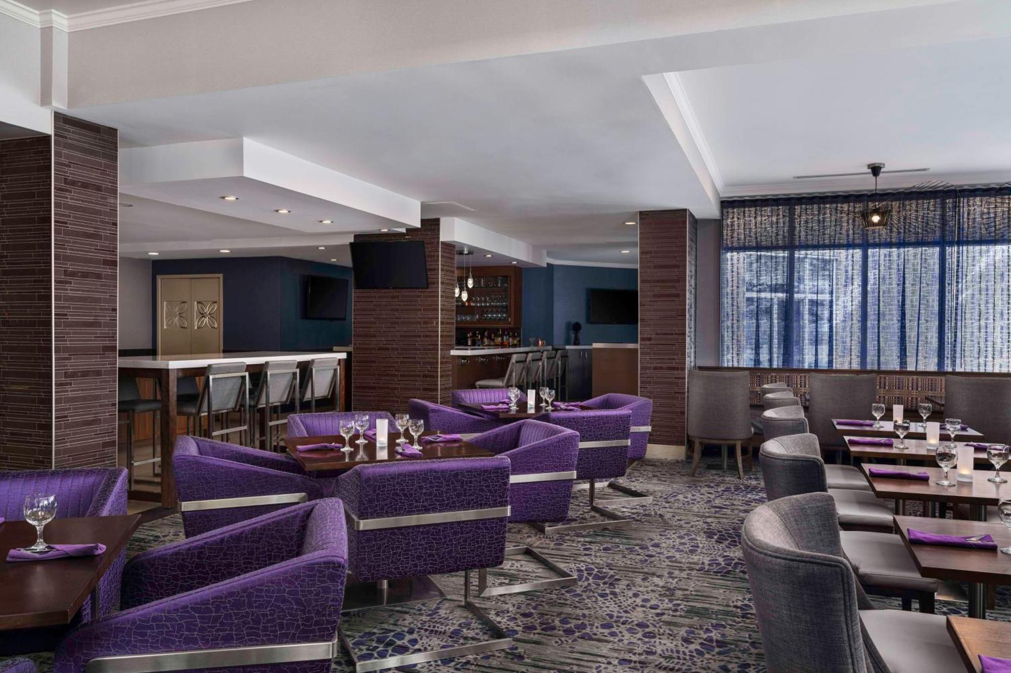 Hilton Garden Inn Calgary Airport Extérieur photo