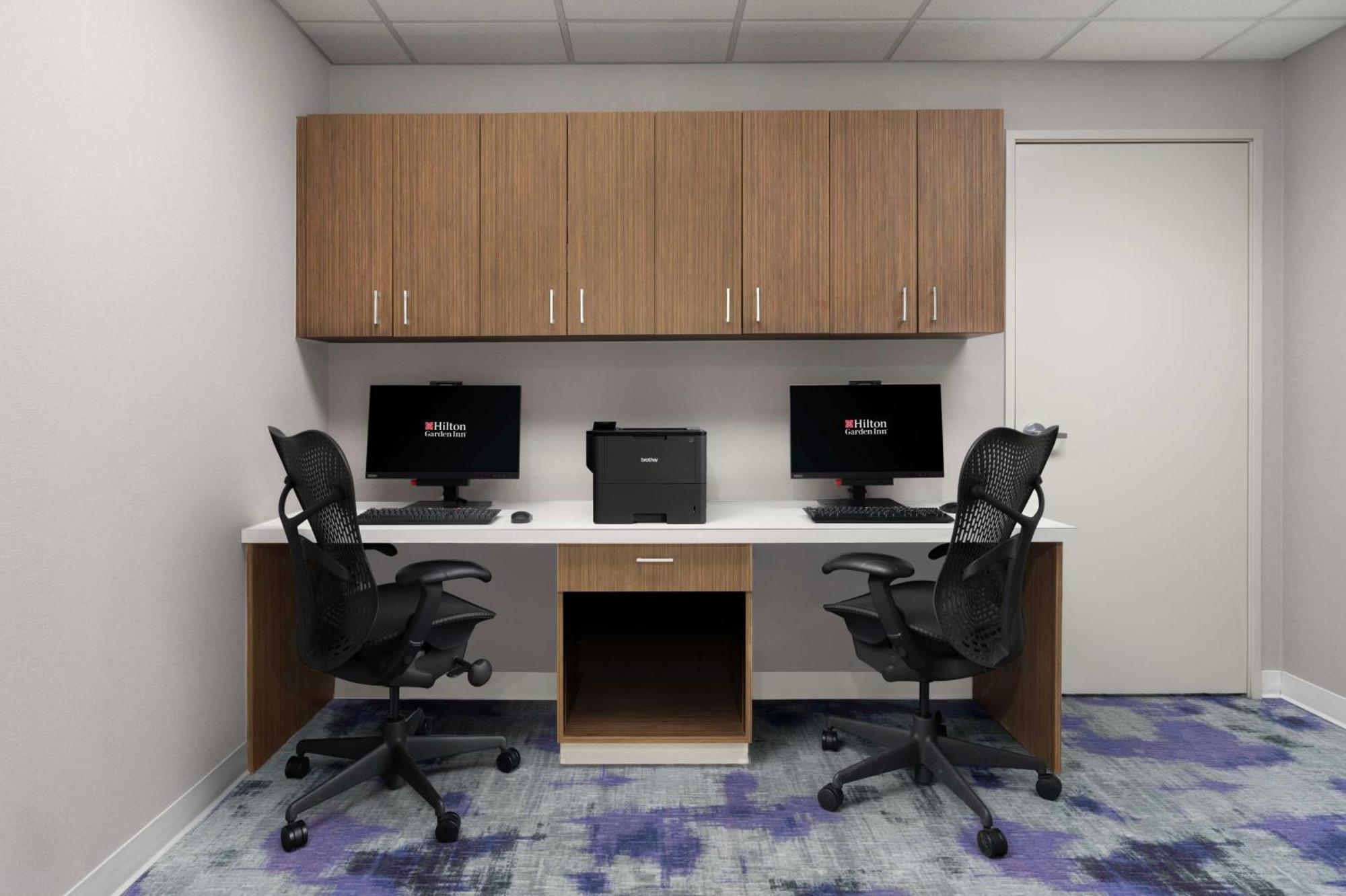 Hilton Garden Inn Calgary Airport Extérieur photo