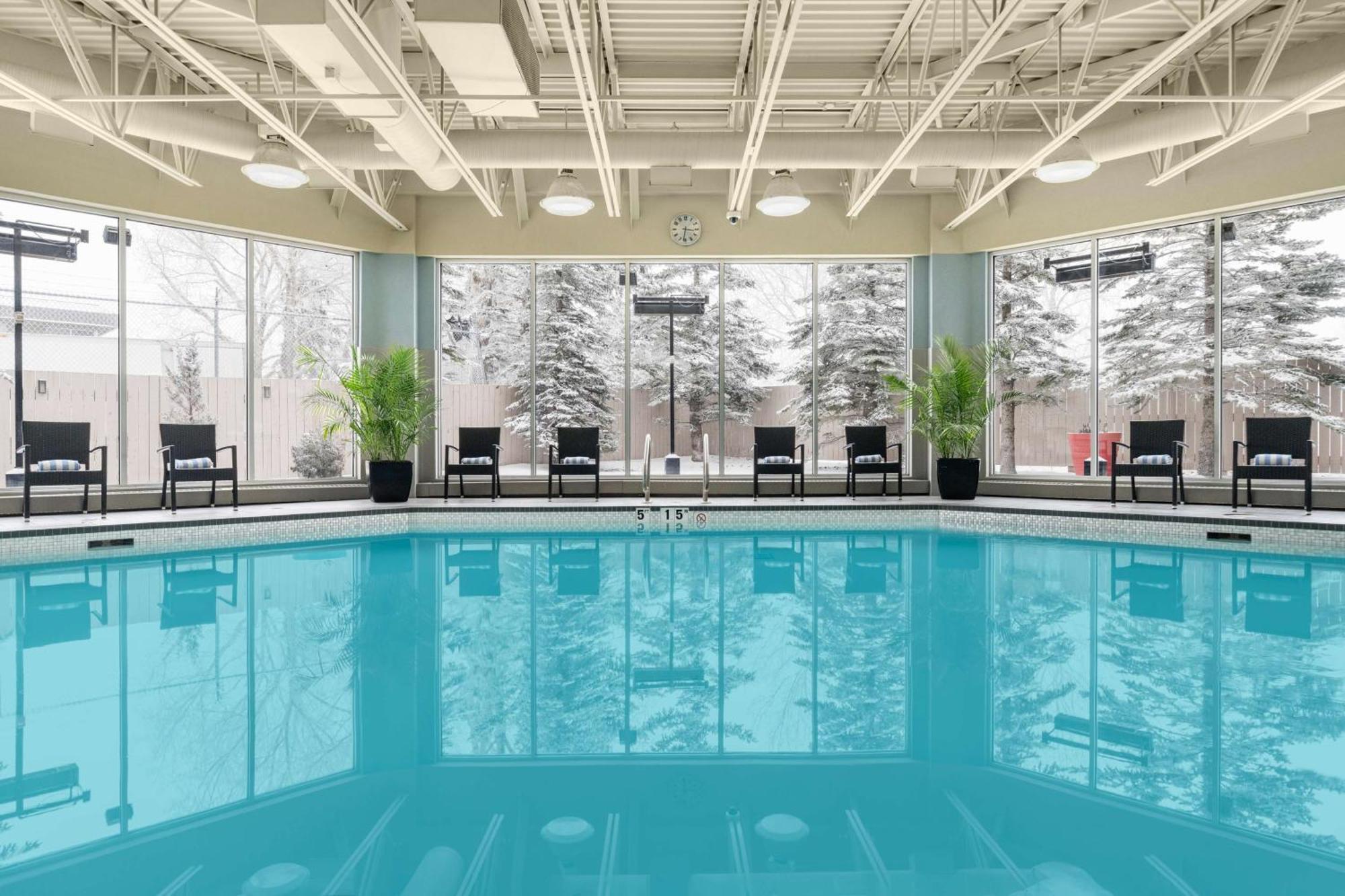 Hilton Garden Inn Calgary Airport Extérieur photo
