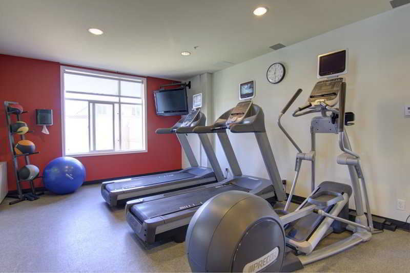 Hilton Garden Inn Calgary Airport Extérieur photo